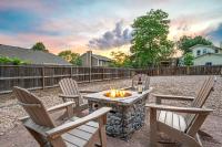 Briargate Basecamp - Hot Tub, Game Room, and Pet Friendly - B&B Colorado Springs