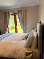 2 Bedroom Apartment - Free Parking & Garden - B&B Kilmessan
