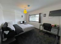 Quiet 2-Bed with Private Garden and Drive - B&B Nottingham