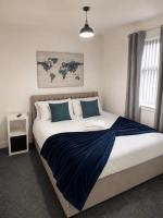 Stylish 3BR Home, Parking, High-Speed Wi-Fi, Excellent Transport Links - Bed and Breakfast Smethwick