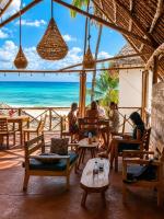 Zanzibar Beach Escape Oceanfront Villa & boutique Hotel - B&B Bwejuu