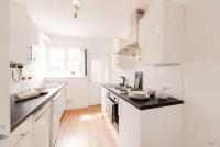 Doncaster Budget Room in Shared House w Kitchen - B&B Doncaster