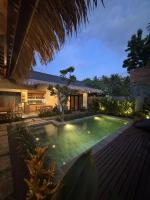 SinCity Tropical private pool villa - Bed and Breakfast Tanjung