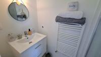 Chambre d'hôtes Nova, petit déjeuner en supplément 5 euros par personne - Chambres d'hôtes Saint-Pair-sur-Mer
