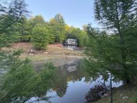 Cozy Cardoness Cabin on Private Fish Pond with Flowing Waterfall and Fountain - B&B Linden