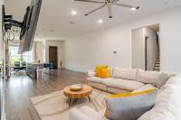Vibrant 2BR Modern Home - B&B Houston