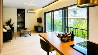 Palmyra Suite - Luxury Retreat in Athens Riviera - B&B Athens
