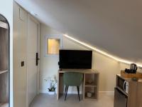Habitación Buhardilla con Baño Privado y Acceso Autónomo , ideal para Descansar - Chambres d'hôtes Fuenlabrada