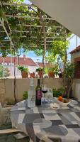 Apartment Kiwi - Bed and Breakfast Mlini