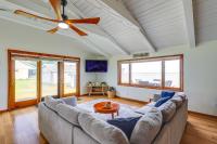 Waterfront Lake Huron Getaway w/ Private Beach - B&B Port Hope