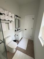 Modern 2BR Oasis - B&B Jersey City