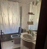 Quarto confortável em apartamento familiar - B&B Amadora