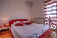 Apartamento de 1 dormitorio con balcón y vistas al mar