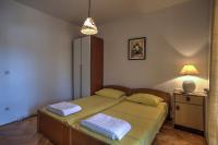 Estudio con balcón