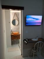 Quarto suíte privativo ar e tv - B&B Estância Velha