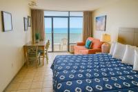 Direct Oceanfront 2-Br Condo, Best Water Amenities in Landmark Resort - Chambres d'hôtes Myrtle Beach
