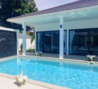 Modern 3 bedroom private pool villa near Fishermans Village - Chambres d'hôtes Ko Samui