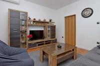 Appartamento con 2 Camere da Letto, Terrazza e Vista Mare