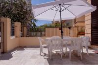 Domio - Estate Italiana sul Mare - Bed and Breakfast Lido di Camaiore