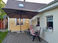 Männi hoovimaja - Bed and Breakfast Pärnu