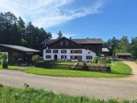 Chambres d'hôtes Les Fontaines - Bed and Breakfast Tramelan