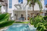 Stunning 4 Bedroom 8 sleeper Private Villa Garden & pool 90m to Paje Beach Zanzibar - B&B Paje