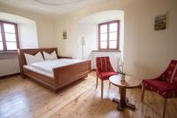 Burgzimmer 6 nähe Sinsheim - ruhiger Platz im Grünen - B&B Wiesloch