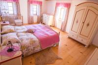 Alpine Holiday House with Jacuzzi and Stunning Views - Bed and Breakfast Grant