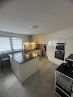 Modern, centrally located house for up to 6 people - Ferienwohnung Eschweiler