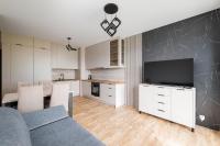 Heweliusza 10A Harmony Apartment by BookingHost - B&B Węgrzynowo