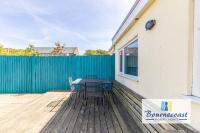GROVE HOUSE by BOURNECOAST - A Pleasant Family Home by Kings Park with Decking and Parking - HB4179 - Chambres d'hôtes Bournemouth