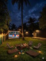 Coconut Grove Eco Stay with Pool BBQ and Cinema - B&B Honganur
