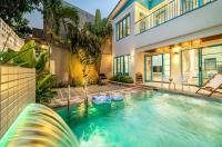 Lar Homes villa - 4 BRs - Private pool-2 minutes Walk to beach - B&B Da Nang
