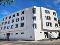 Brand new studio Penthouse #33 near center with FREE parking - Ferienwohnung Prag