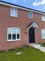 Beautiful New-Build Home in Grimsby with free parking - B&B Grimsby