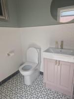 Eske Luxury Apartment Heart of Donegal Town - B&B Donegal Town