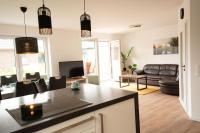 Haus Wanger Meerblick - Bed and Breakfast Wangerland