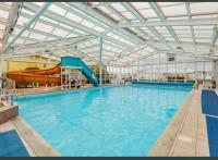 Coastfield Park 3-Bed Cabin Sleeps 8 w Parking - B&B Skegness