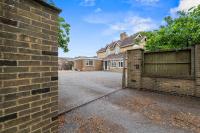 Contractor Accommodation Peterborough- Parking-Business and Work Stays - B&B Peterborough