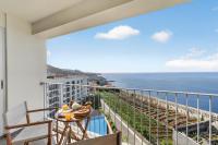Luxen 7 by LovelyStay - Bed and Breakfast Câmara de Lobos
