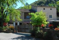 Le Mas de la Colombe - Bed and Breakfast Grospierres