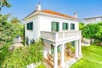 Villa De Los Leones in heart of Sitges by beach and town with AC & games - Chambres d'hôtes Sitges