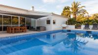 Villa Pelargonios -T4, heated saltwater pool - Bed and Breakfast Senhora da Luz