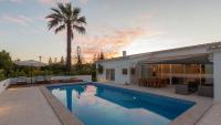 Villa Pelargonios -T4, heated saltwater pool - Bed and Breakfast Senhora da Luz