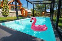 Căsuța Melimi cu piscină încălzită, ciubăr și saună - Chambres d'hôtes Râșca