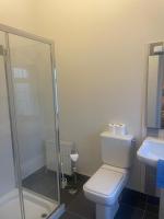 Tweepersoonskamer met 1 of 2 Bedden en Eigen Badkamer