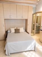 Rossi Lake Couple - Steps from Lake & Ferry - B&B Oliveto Lario