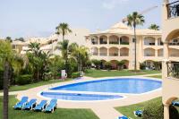 Centralgarve - Modern 2BR Apartment wPool in Vilamoura - Praia Village - B&B Quarteira