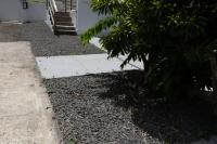 Bas de villa simple 3 chambres - Jardin privé - 20 minutes aéroport - Ferienwohnung Baie-Mahault