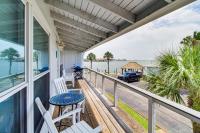 3BR Condo on the Bay w/ Pool and Perks - B&B Rockport